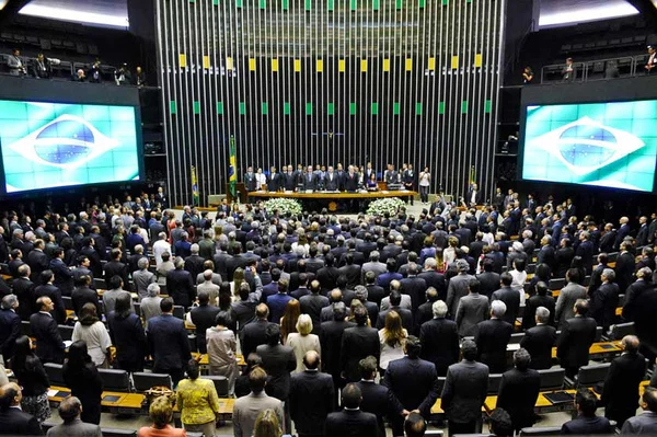 Bancada ruralista na Câmara trai o governo em 45% das votações