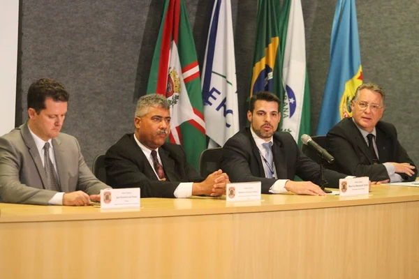Propina da Carne Fraca abastecia PMDB e PP, diz Polícia Federal