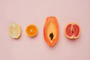 A condição é frequentemente assintomática, mas pode causar cólicas menstruais intensas, dor na relação sexual ou dificuldades para engravidar A condição é frequentemente assintomática, mas pode causar cólicas menstruais intensas, dor na relação sexual ou dificuldades para engravidar