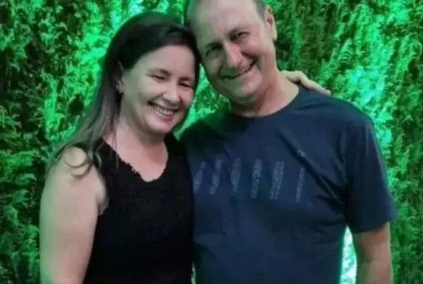 Casal morre ao mesmo tempo em lugares diferentes, por causas distintas
