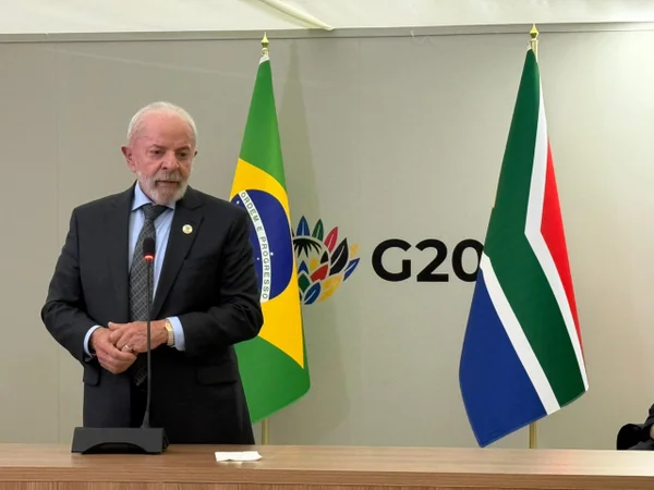Lula concede entrevista no G20