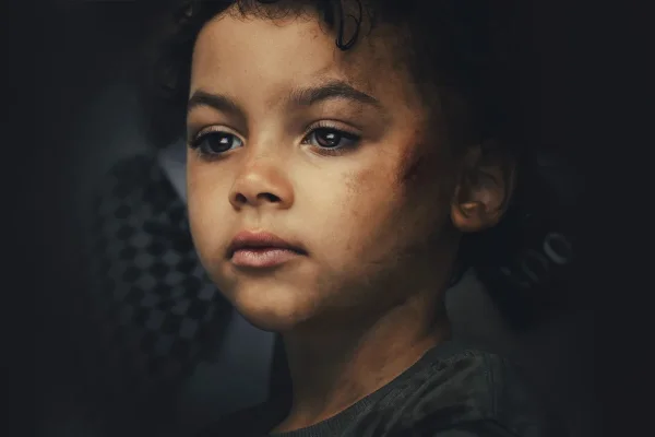 Foto colorida da minissérie A Testemuha, da Netflix