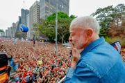 Presidente Lula durante ato ”Lula em São Paulo, O Brasil Pronto Pra Mais” na Avenida Paulista, em São Paulo Presidente Lula durante ato ”Lula em São Paulo, O Brasil Pronto Pra Mais” na Avenida Paulista, em São Paulo
