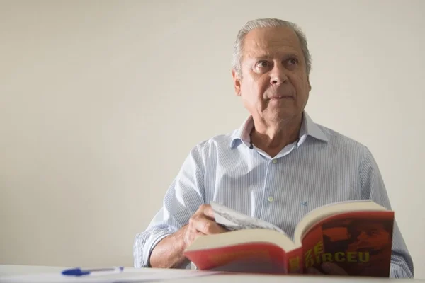 “O impedimento de Lula é uma infâmia”, afirma José Dirceu