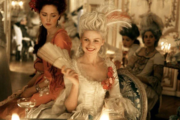maria antonieta kirsten dunst