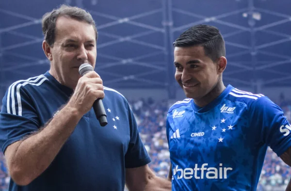 Foto colorida de Pedrinho e Dudu - Metrópoles