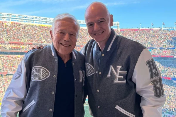 Imagem colorida de Gianni Infantino no Super Bowl LX