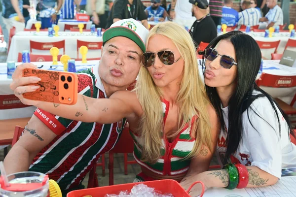 David Brazil, Virginia Fonseca e Tatiane Feiticeira