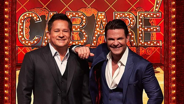 Leonardo e Eduardo Costa voltam a Brasília com show “Cabaré”