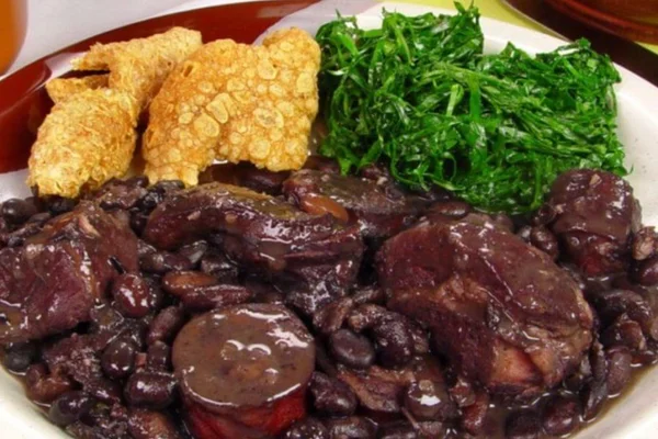 feijoada com couve e banha de porco