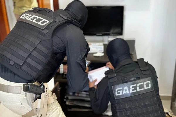 PF faz operação no DF e em dois estados contra fraude na CNH