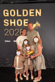 Recentemente, o casal passou a esconder o rosto dos filhos nas imagens postadas nas redes sociais Recentemente, o casal passou a esconder o rosto dos filhos nas imagens postadas nas redes sociais