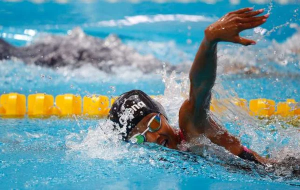 Xodó na natação, atleta de Gana de 14 anos já sonha com os Jogos de 2020