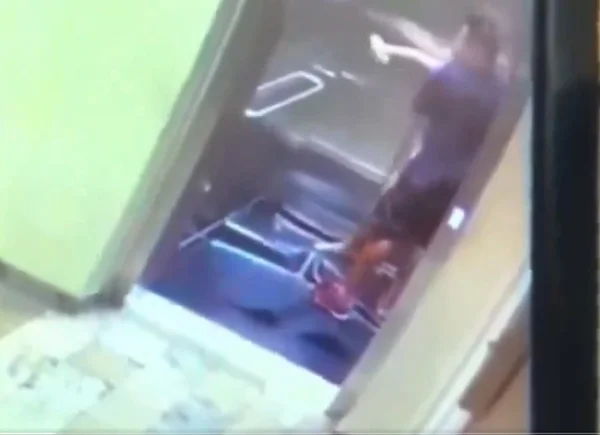 Vídeo: Cueva, ex-São Paulo, é flagrado agredindo ex-esposa em elevador