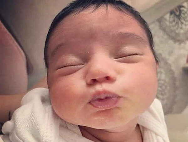 Sabrina Sato surpreende fãs com foto de recém-nascido no Instagram