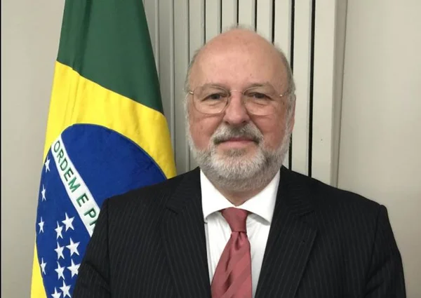 Lorenzoni nomeia coordenador do grupo de Segurança Institucional