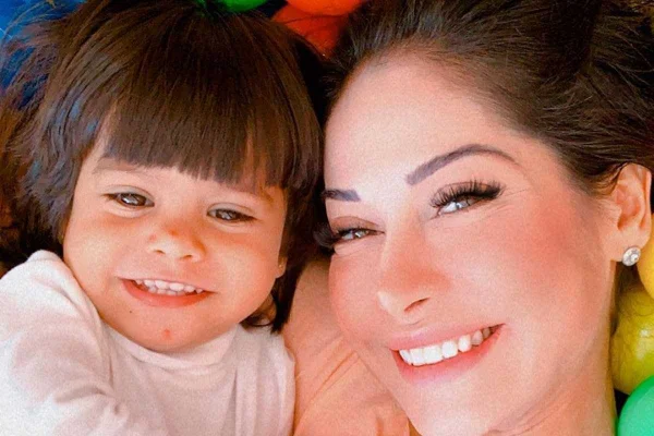 Mayra Cardi e Sophia Cardi