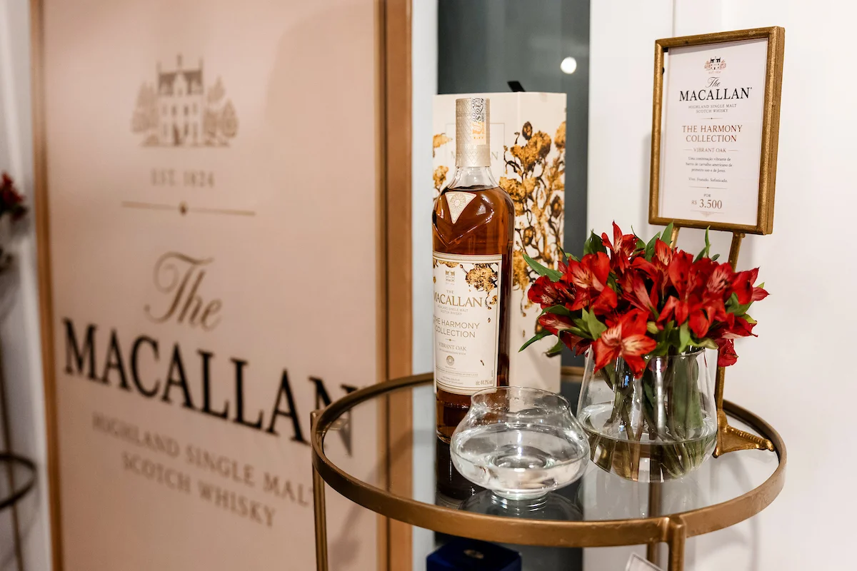 The Macallan é uma das destilarias de single malt mais famosas do mundo, fundada em 1824 na Escócia The Macallan é uma das destilarias de single malt mais famosas do mundo, fundada em 1824 na Escócia