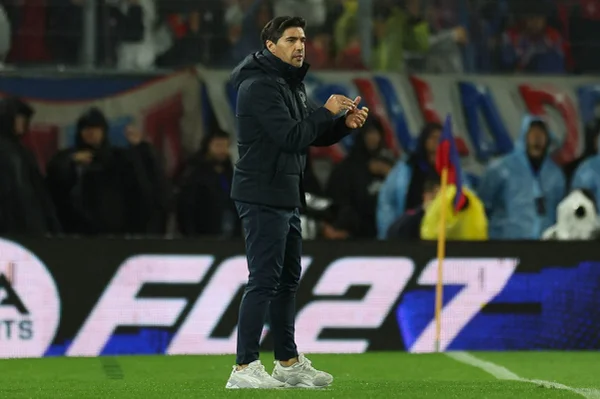 “O futebol está doente”, diz Abel Ferreira após vitória do Palmeiras