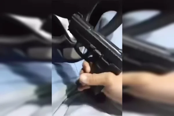 “Encher sua cara de bala”: cafetão ameaçou casal em vídeo com arma