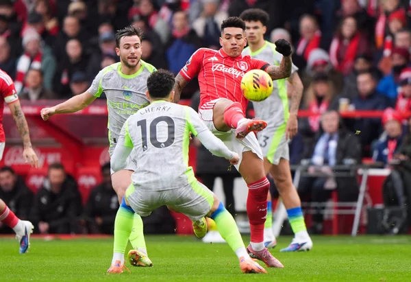 Foto colorida de Igor Jesus contra o City - Metrópoles