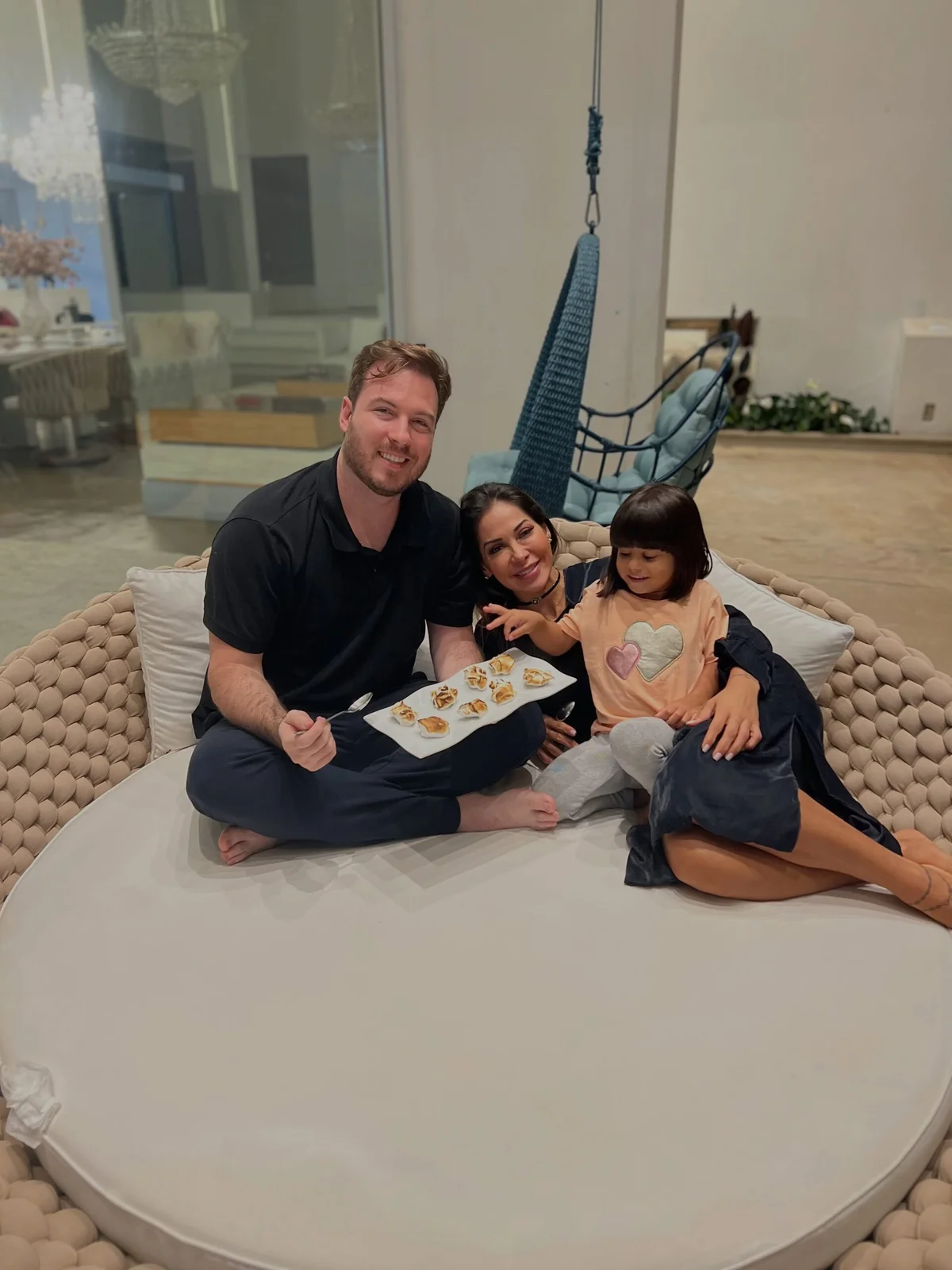 Thiago Nigro, Maira Cardi e a filha, Sophia Cardi Aguiar Thiago Nigro, Maira Cardi e a filha, Sophia Cardi Aguiar
