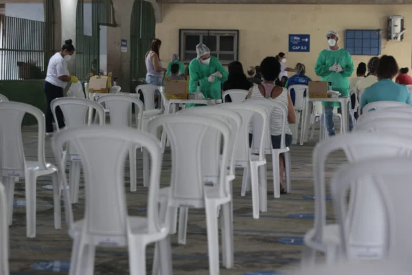 Testes de Covid-19 são feitos em vários polos na cidade do Rio de Janeiro