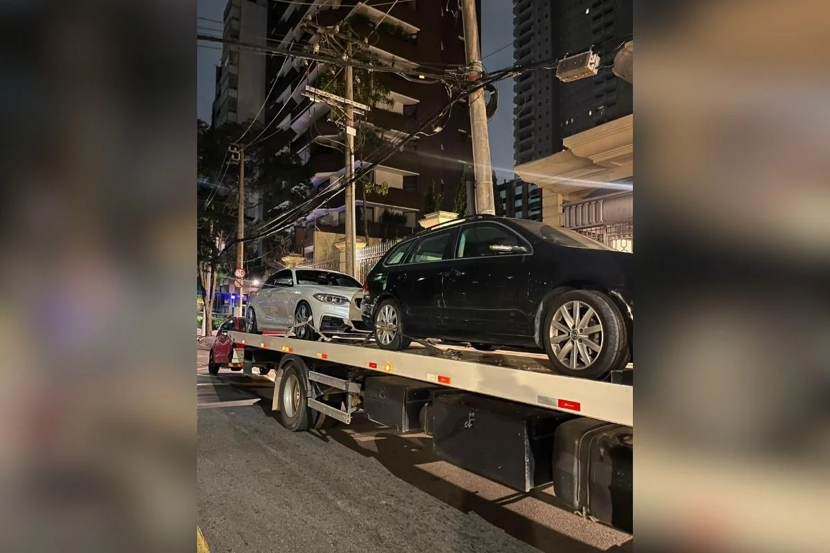 PM apreendeu 34 carros durante evento de racha na zona oeste de São Paulo PM apreendeu 34 carros durante evento de racha na zona oeste de São Paulo