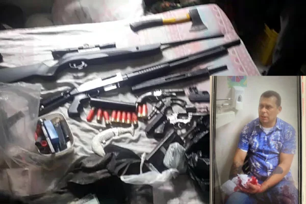 Montagem com duas fotos coloridas. De fundo, armas sobre uma cama e, na lateral, homem de camiseta azul segura gaze na mão direita, que sangra - Metrópoles