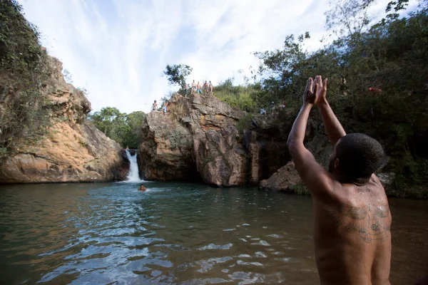 Poço Azul é a cachoeira mais popular do DF