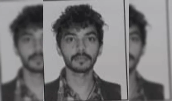 Jovem que disse ser “demônio” ao matar pai a facadas continuará preso