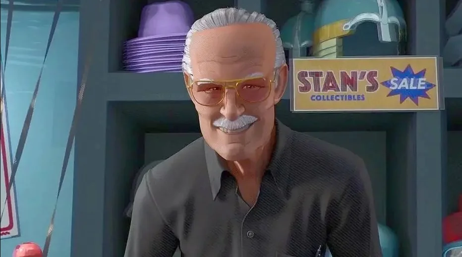 Homem-Aranha: No Aranhaverso (2018): Lee faz um colecionador de objetos fazendo liquidação, no seu segundo papel em uma animação Homem-Aranha: No Aranhaverso (2018): Lee faz um colecionador de objetos fazendo liquidação, no seu segundo papel em uma animação