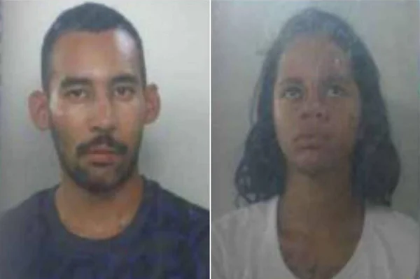 casal lado a lado