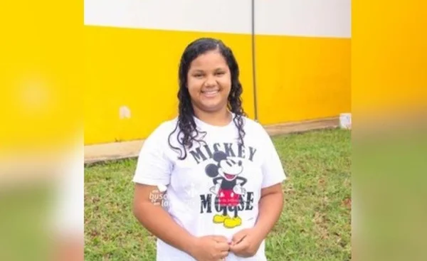 Menina de 14 anos espera por adoção