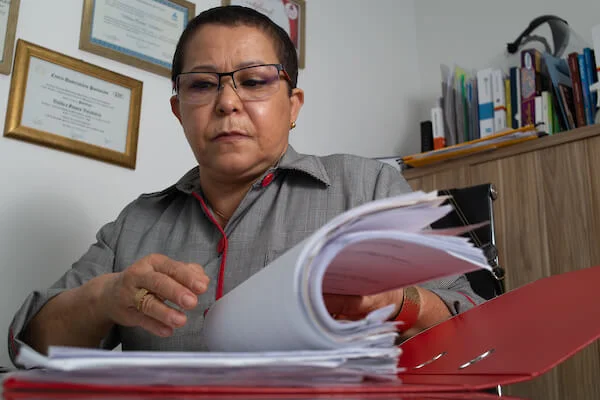 Incansável, Valdira reúne as provas que pode para manter o processo em vigor Incansável, Valdira reúne as provas que pode para manter o processo em vigor