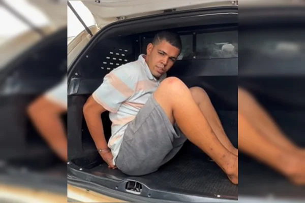 Quem é o neto que matou avó a facadas e a deixou em poça de sangue