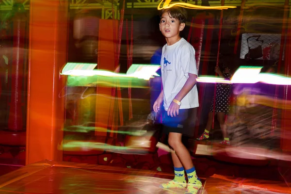 Lucas Guth Estevão celebra 8 anos com festa do universo Stumble Guys