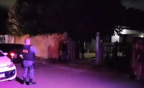 Imagem colorida de rua onde ocorreu o assassinato - Metrópoles