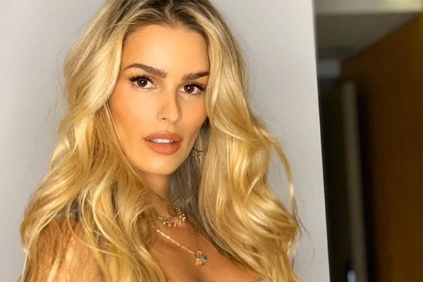 Yasmin Brunet