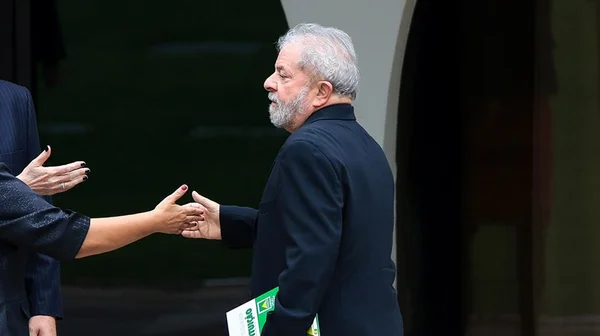 Ministério Público pede a prisão preventiva de Lula