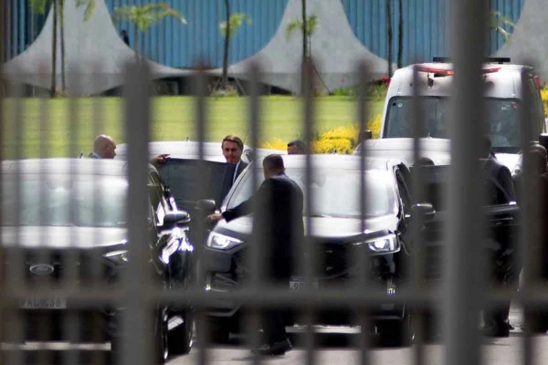 GSI irá gastar R$ 10,6 mi com câmeras para segurança de Bolsonaro