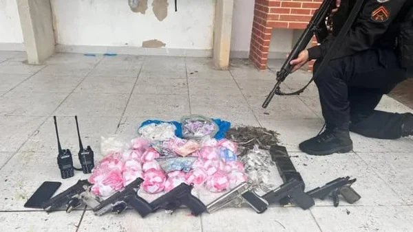 Tiroteio mata quatro acusados de tráfico em ação policial no RJ