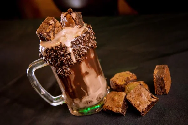 Hamburgueria lança milk-shake com brownie artesanal