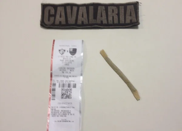 Homens são detidos por vender ingresso falso na entrada do Mané Garrincha