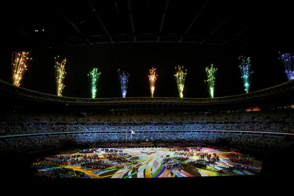 Com show de cores, Japão dá as boas-vindas aos Jogos Paralímpicos