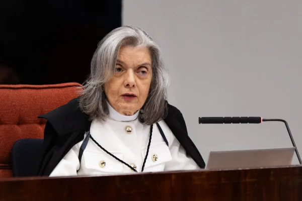 STF - Julgamento de Bolsonaro hoje - Cármen Lúcia abre votação - Metrópoles