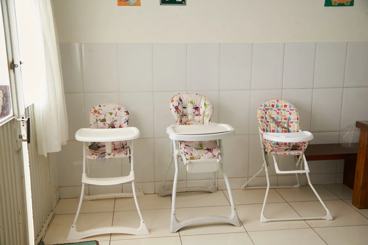 Mesinha de comida para os pequenos Mesinha de comida para os pequenos
