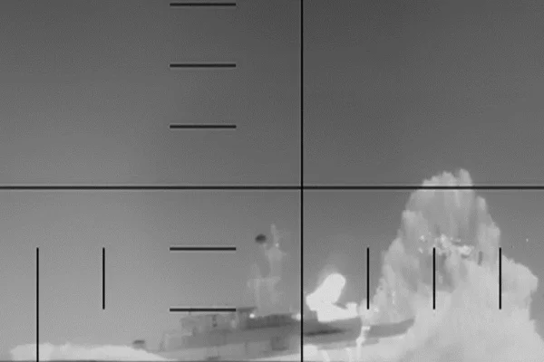 Irã diz que ataque dos EUA a navio deixou ao menos 104 mortos