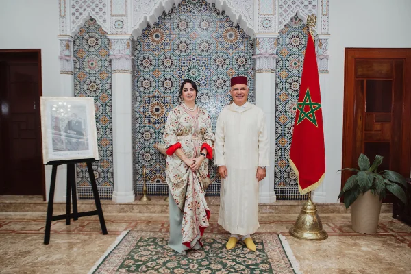 Embaixatriz do Marrocos, Siham Belamine; o embaixador do Marrocos Nabil Adghoghi