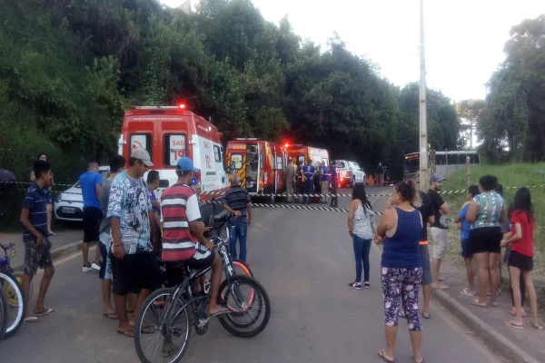 Criança de 4 anos em garupa de motocicleta morre após acidente
